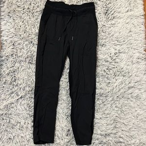 lululemon dance studio crop